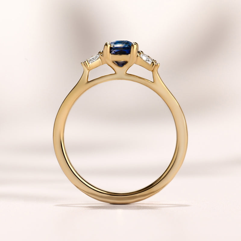 Solenya Ring I 1.15ct Bi-Color Rectangular Sapphire