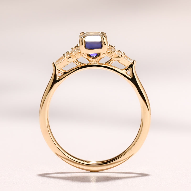 Valea Ring I 1.85ct Rectangular Ceylon Sapphire