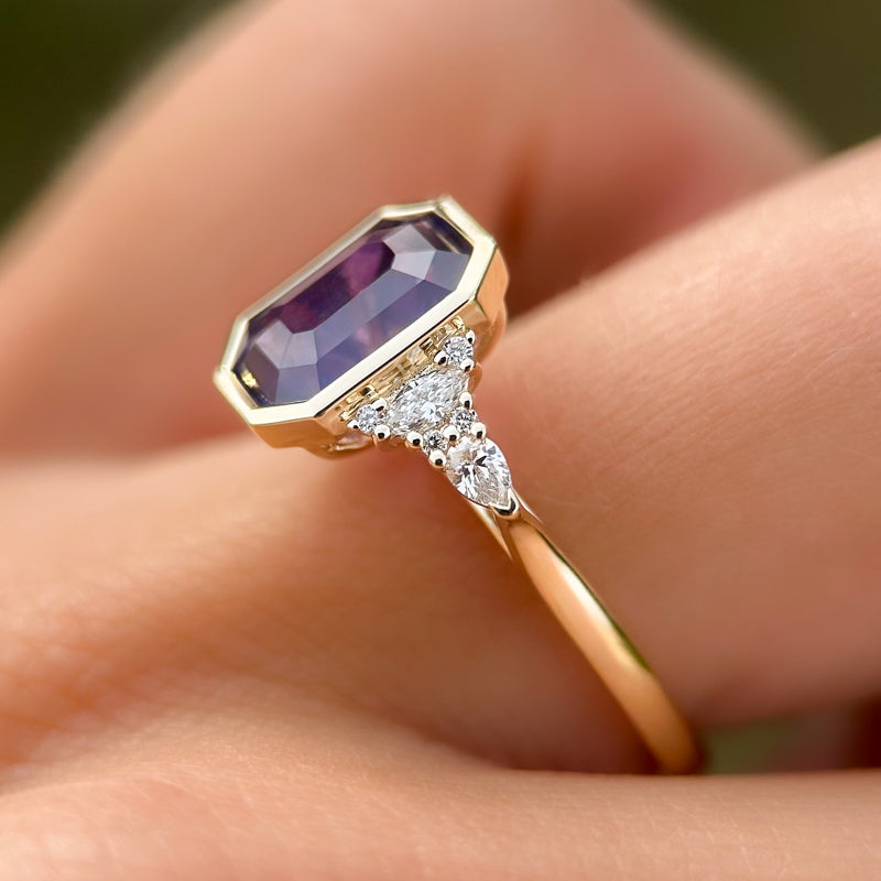Savannah Bezel Ring I 3.15ct Purple Sapphire