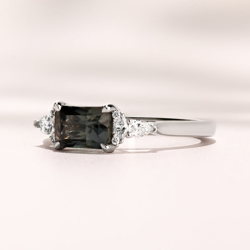 Savannah Ring I 1.63ct Teal Sapphire