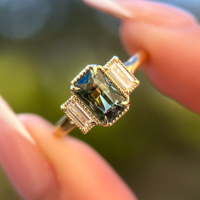 Meridian Ring I 1.73ct Teal Sapphire