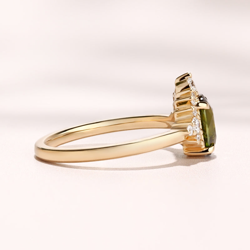 Splendor Ring I 1.55ct Oval Teal Sapphire