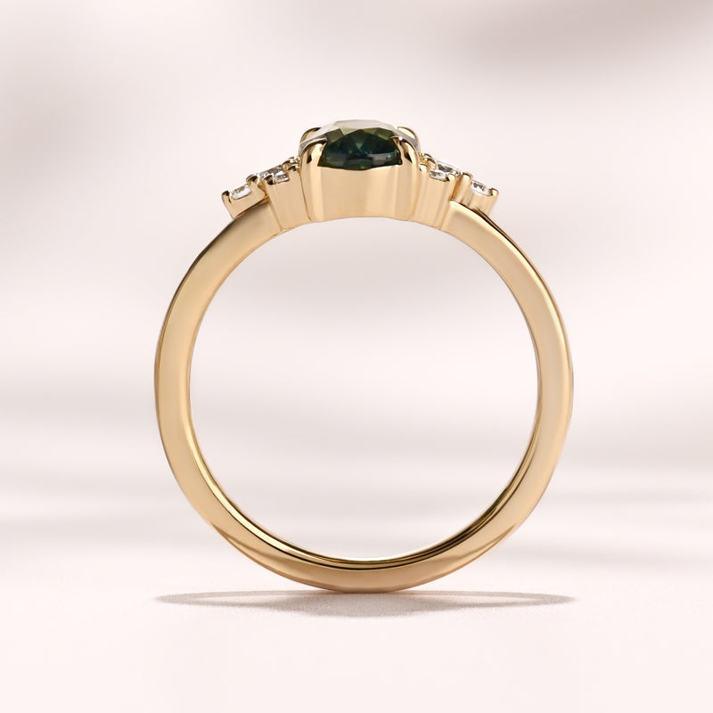 Splendor Ring I 1.55ct Oval Teal Sapphire