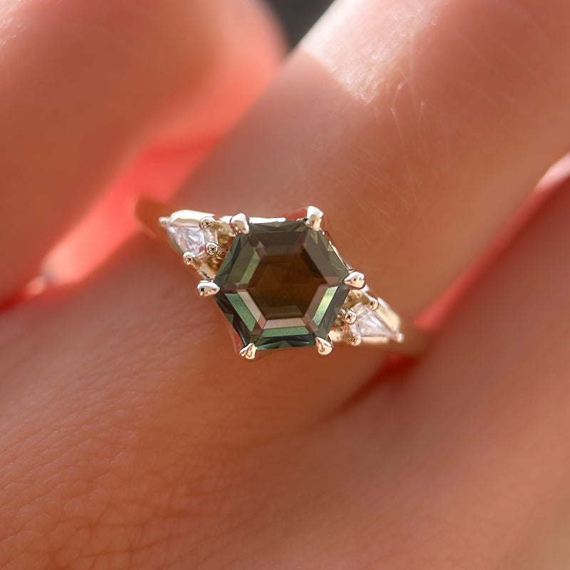 Lira Ring I 1.81ct Australian Hexagon Sapphire