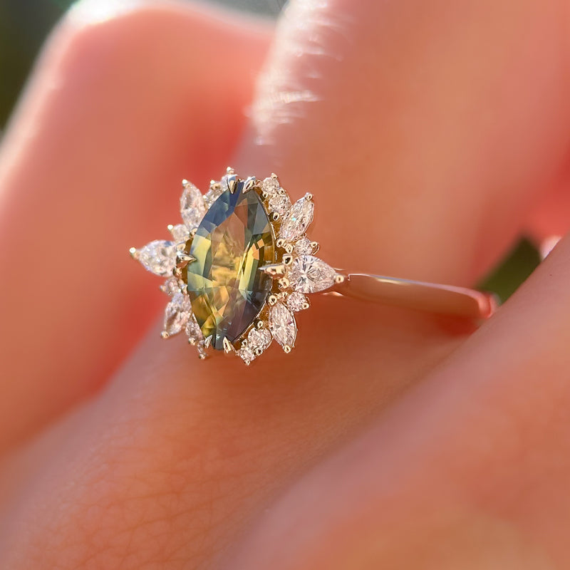Sunray Ring I 1.05ct Marquise Green Sapphire