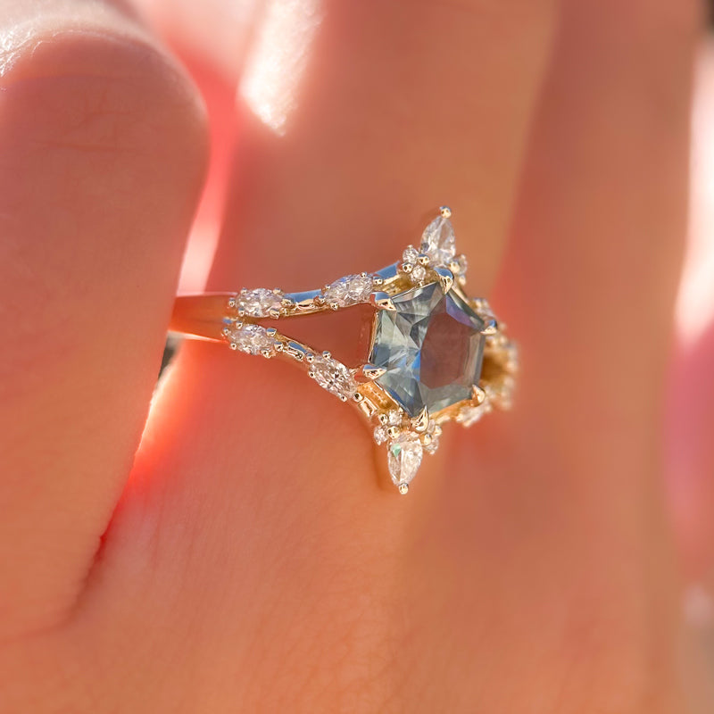 Junia Ring I 1.09ct Montana Hexagon Sapphire