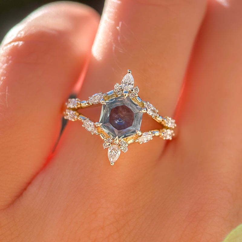 Junia Ring I 1.09ct Montana Hexagon Sapphire