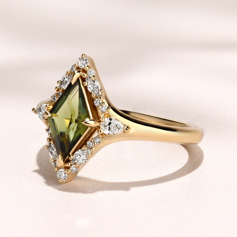 Elysia Ring I 0.97ct Lozenge Shape Green Sapphire