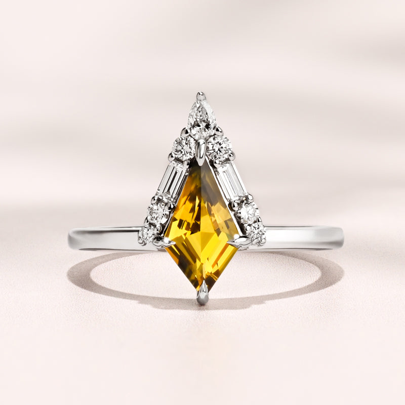 Seren Ring I 0.92ct Kite Shape Yellow & Green Sapphire