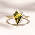 Lyanna Ring I 0.99ct Kite Bi-Yellow & Green Sapphire