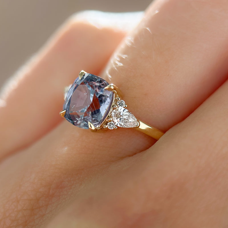 Profile Analia | 2.56 Cushion Purple Sapphire