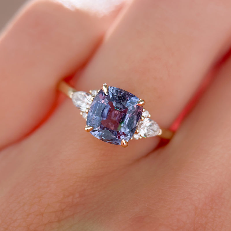 Profile Analia | 2.56 Cushion Purple Sapphire