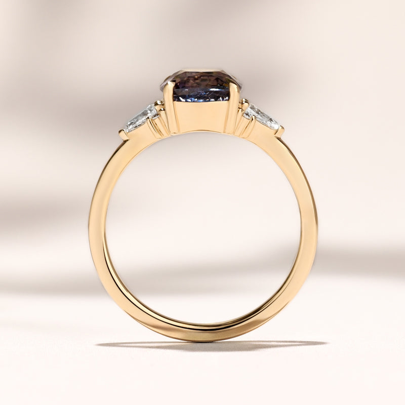 Profile Analia | 2.56 Cushion Purple Sapphire