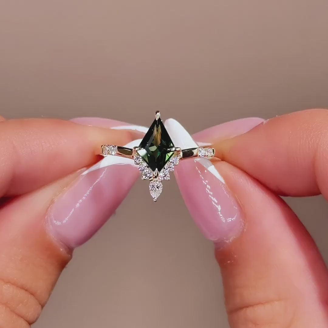 Viola Ring I 1.12ct Kite Shape Green Sapphire