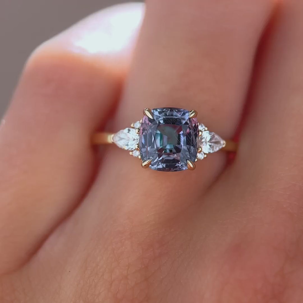 Profile Analia | 2.56 Cushion Purple Sapphire