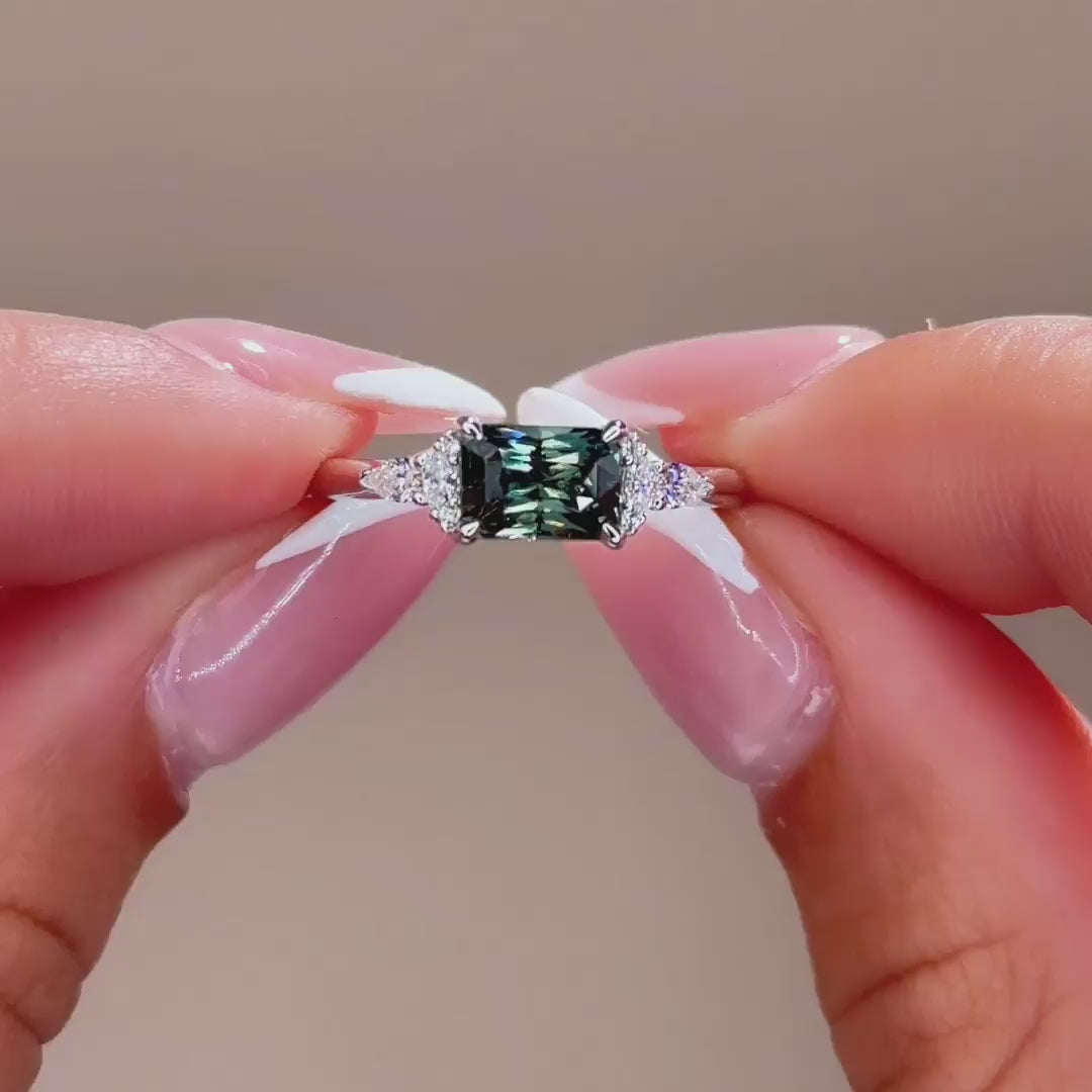 Savannah Ring I 1.63ct Teal Sapphire