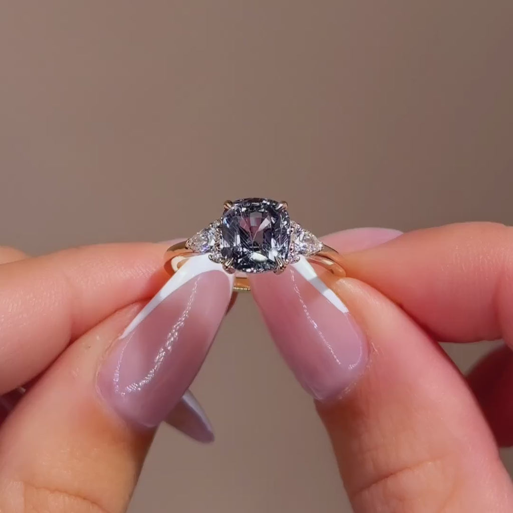 Profile Analia | 2.56 Cushion Purple Sapphire