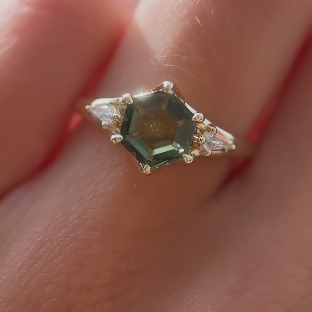 Lira Ring I 1.81ct Australian Hexagon Sapphire