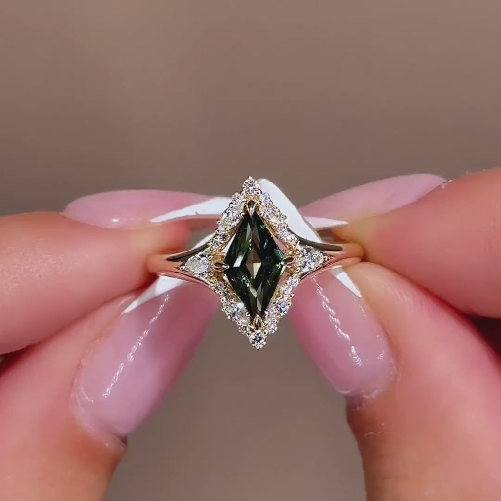 Elysia Ring I 0.97ct Lozenge Shape Green Sapphire